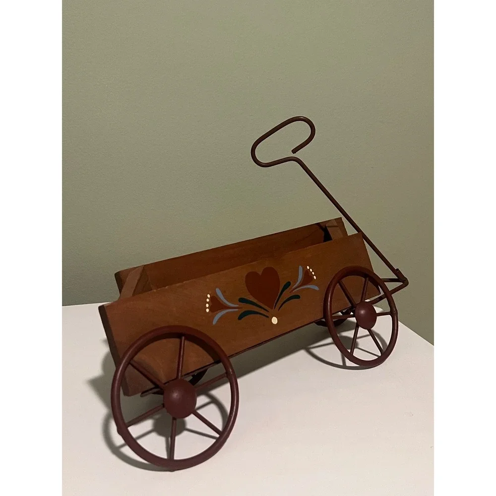 Vintage Style Wooden Decorative Wagon Folk Art Heart Planter Farmhouse Decor